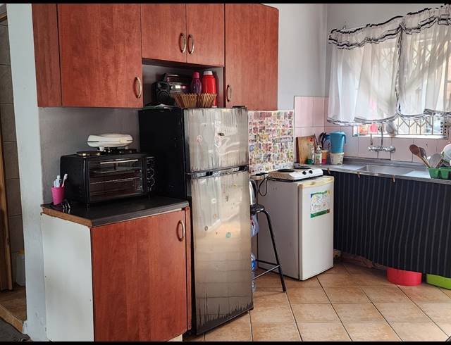 2 BEDROOM DUPLEX TO LET IN CROFTDENE